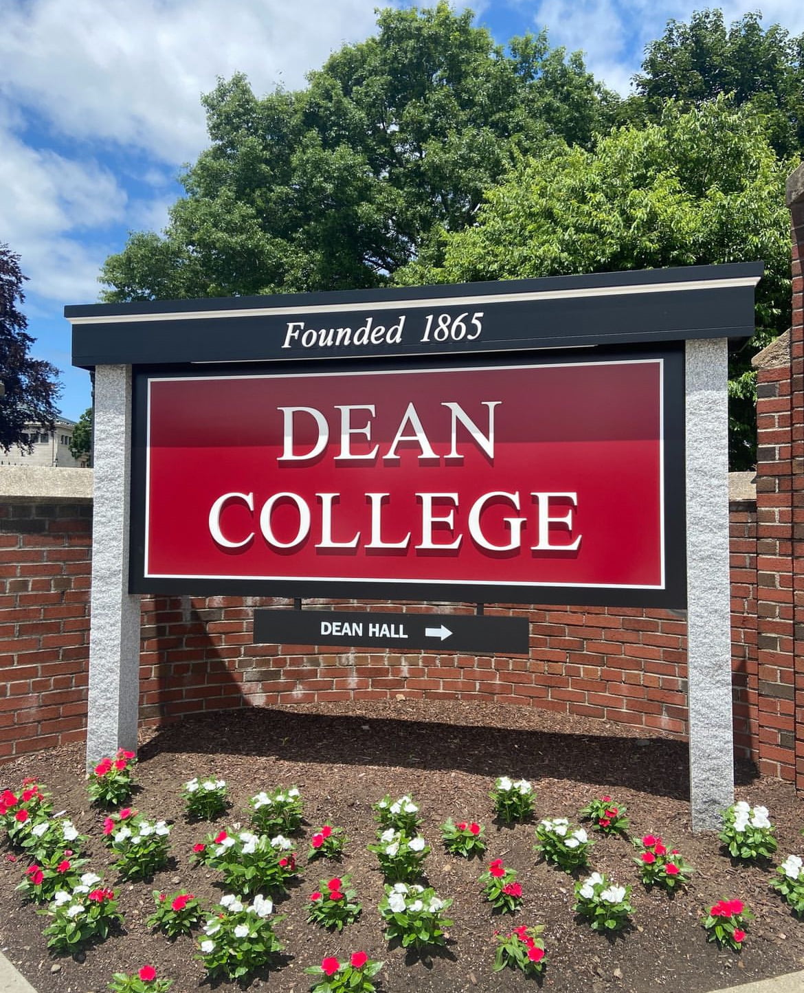 迪恩社區大學(Dean College)：波士頓治安佳、提供實習的社區大學